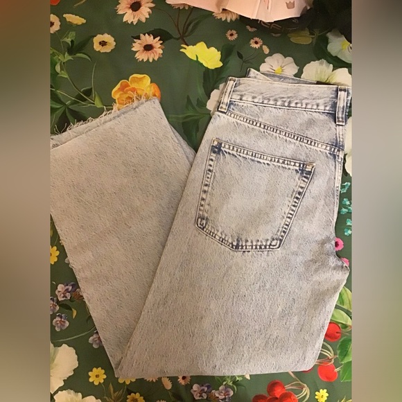 GAP| Straight Leg Jeans - Picture 1 of 4